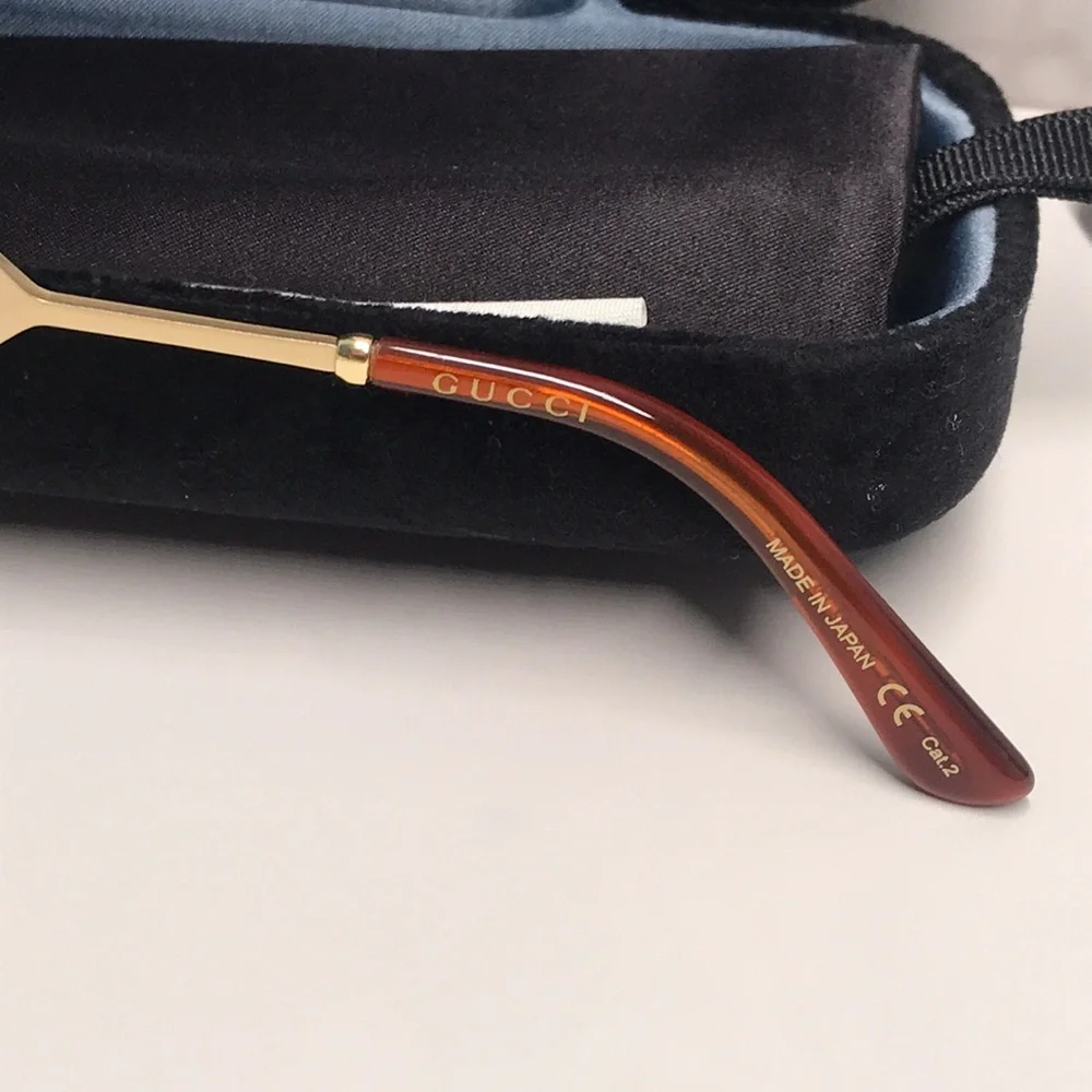 New Authentic Gucci GG0522S 005 Cat-Eye Sunglasses Ivory Brown Gradient